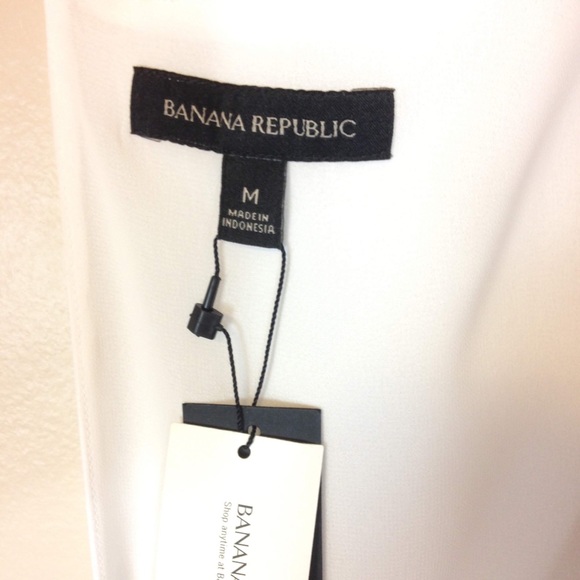 50% Off Sale! BANANA REPUBLIC • NWT Blouse Size M - Picture 6 of 8